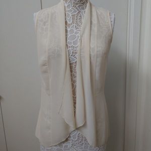 Maurices accessorie top